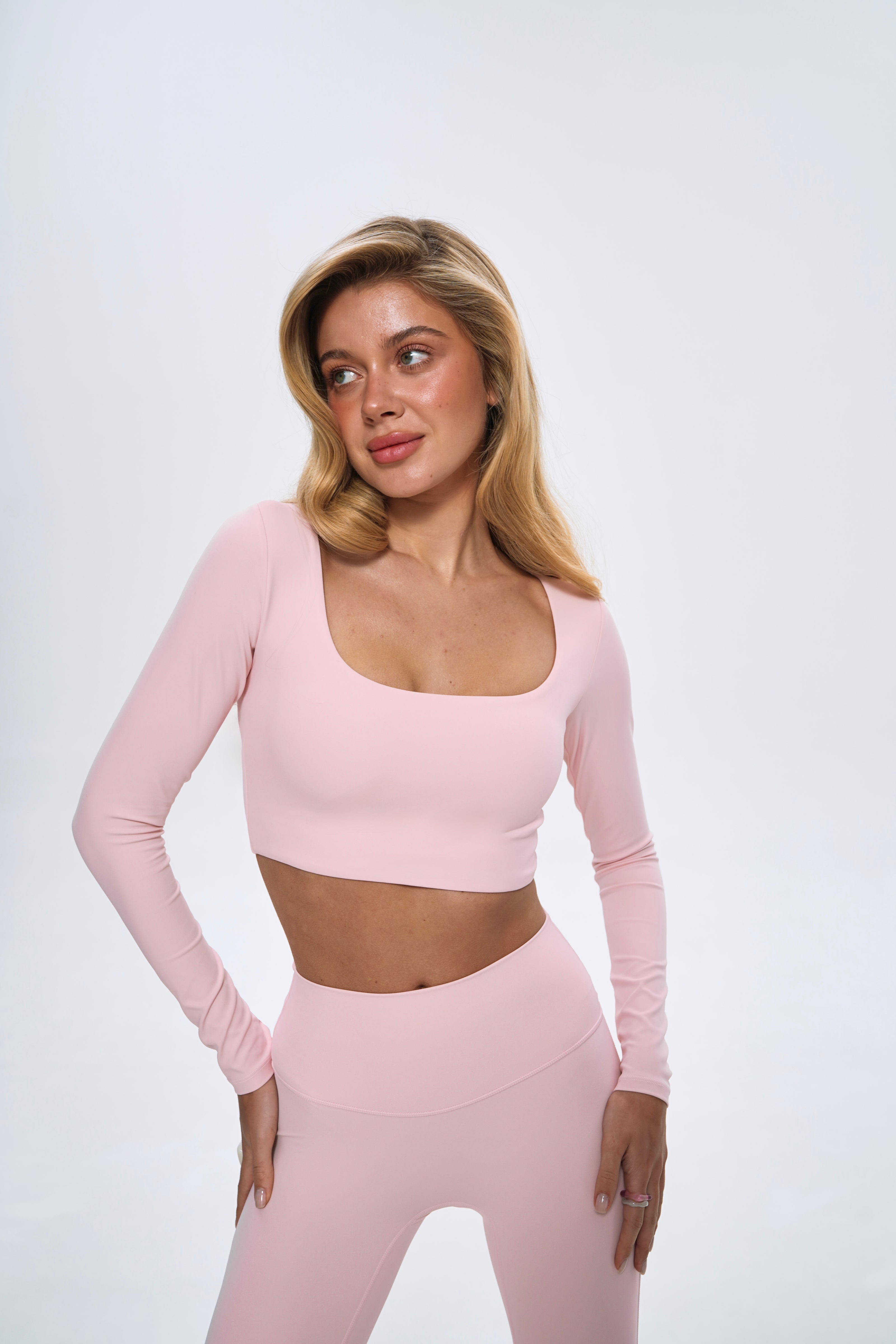 Рашгард кольору рожева пудра з квадратним вирізом