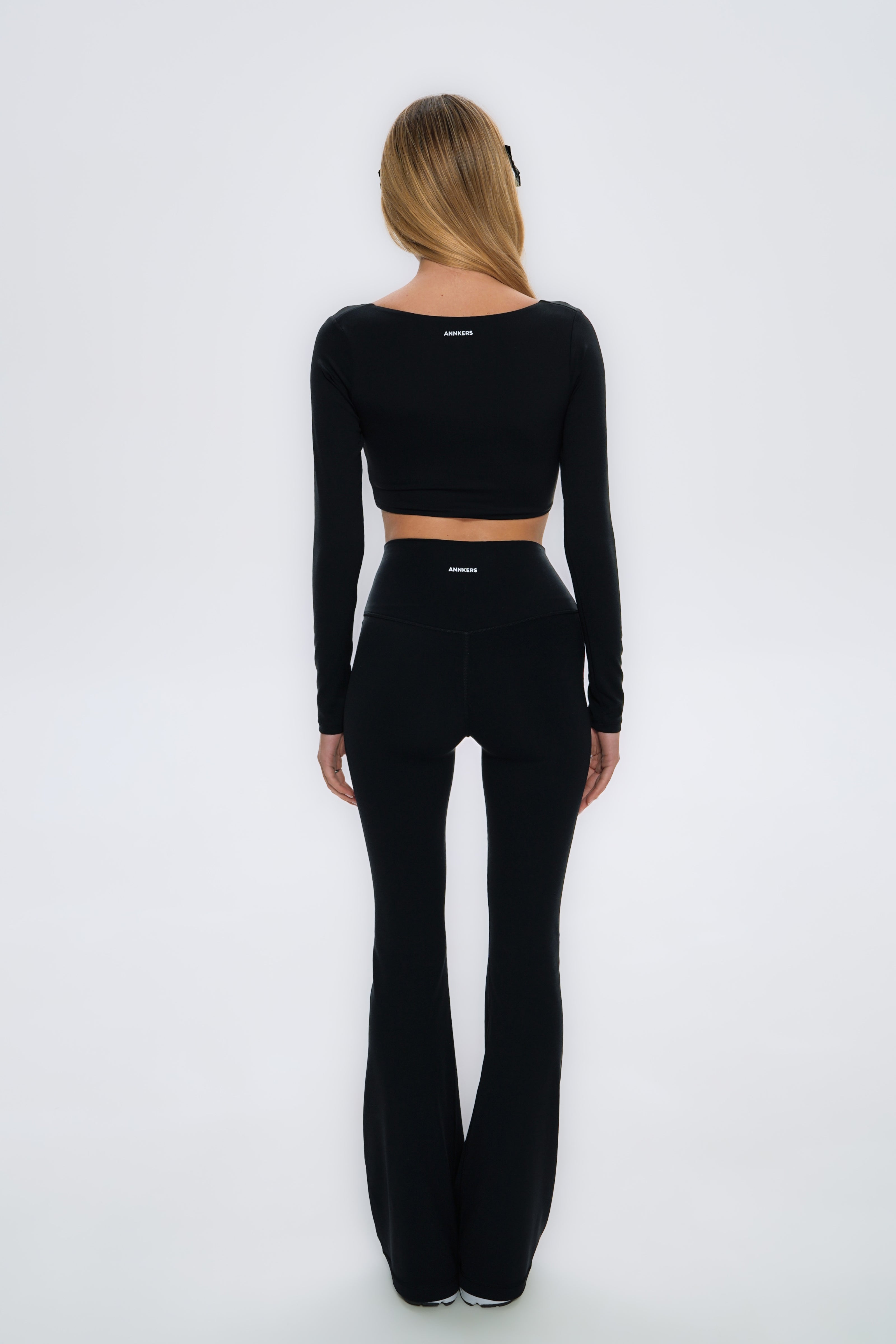 Рашгард чорний з квадратним вирізом