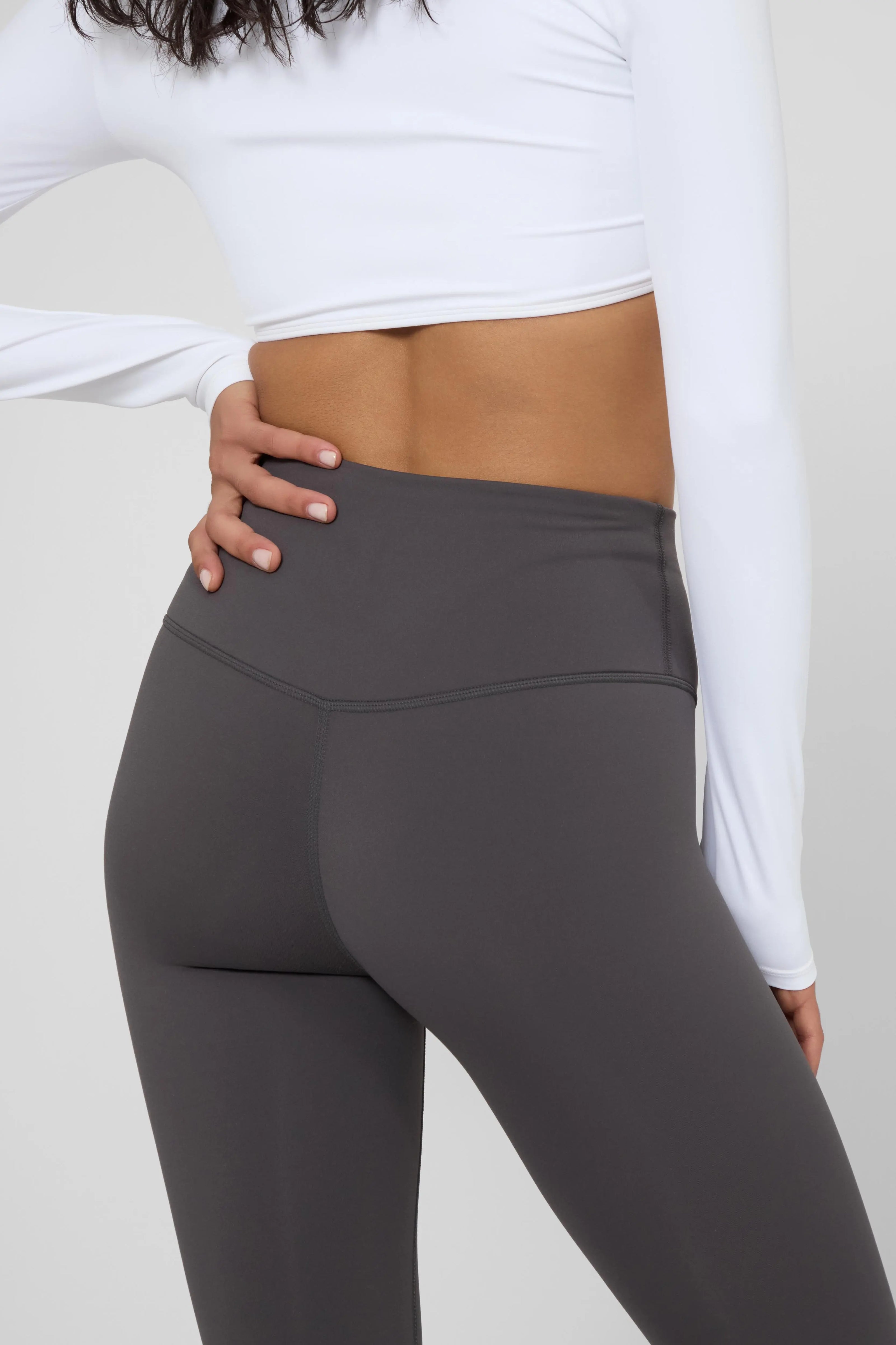 Утеплені базові легінси з начосом кольору темний графіт