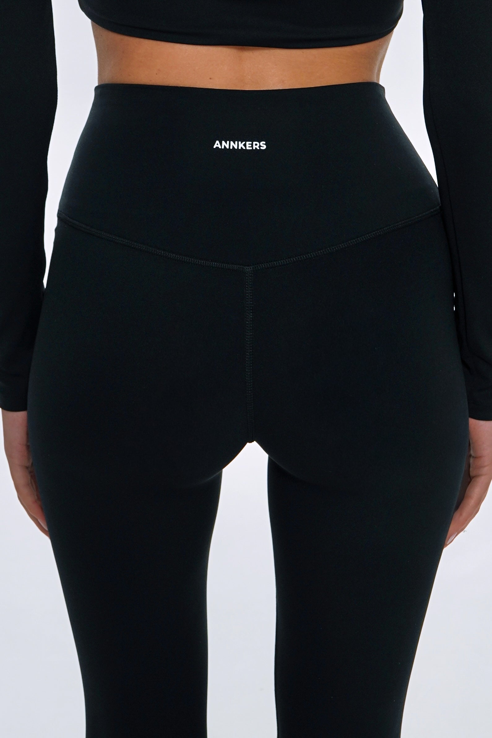 Базові штани-кльош чорного кольору