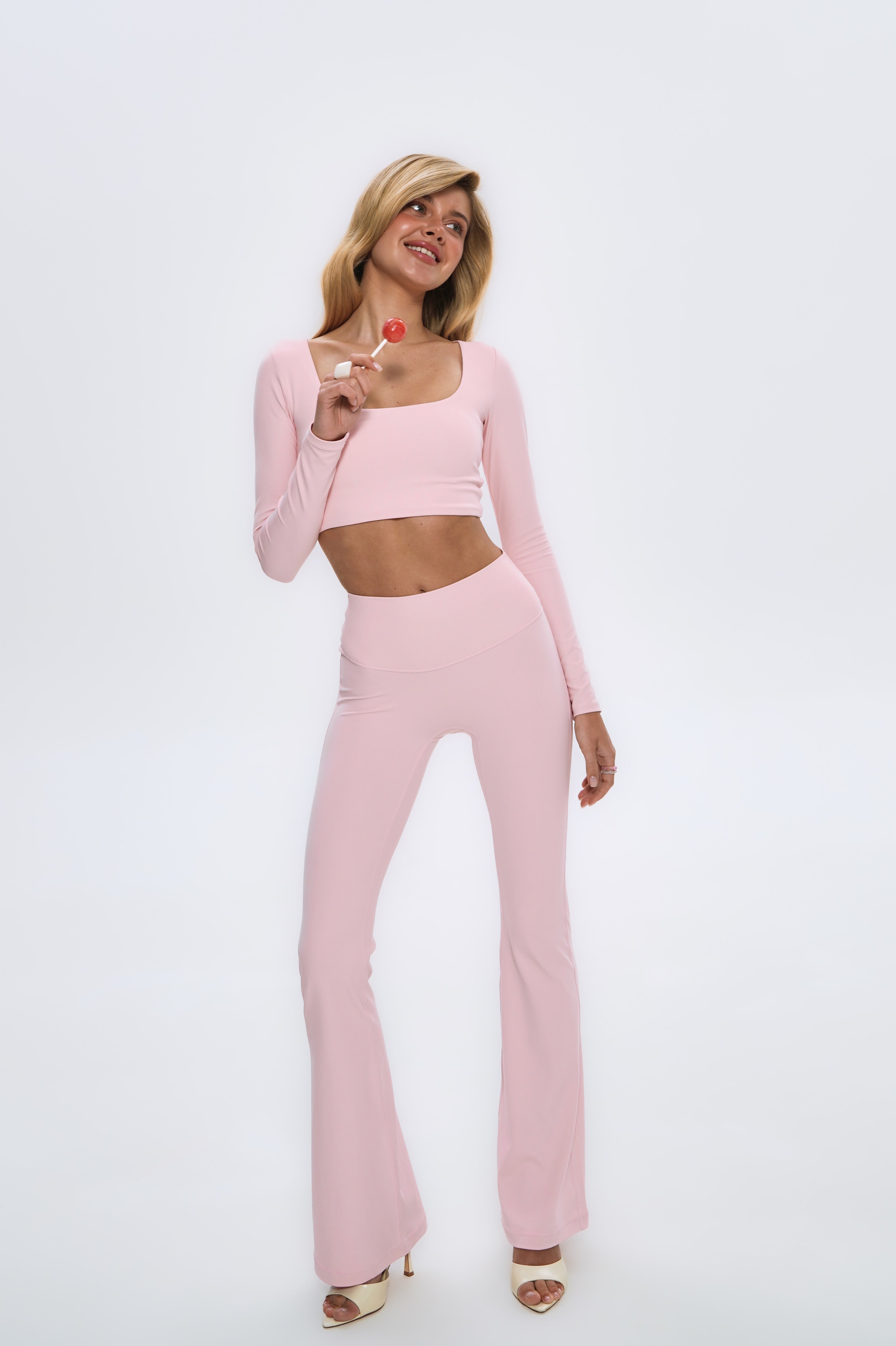 Рашгард кольору рожева пудра з квадратним вирізом